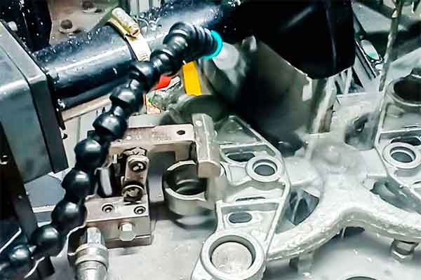 multi-spindle-riser-cutting-machine