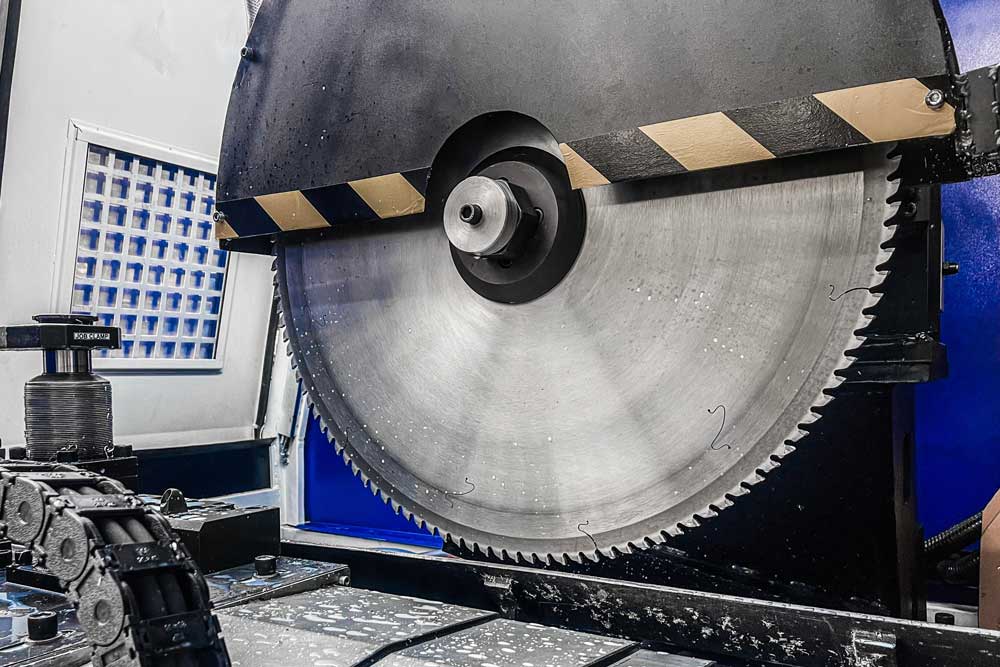 riser-cutting-machine
